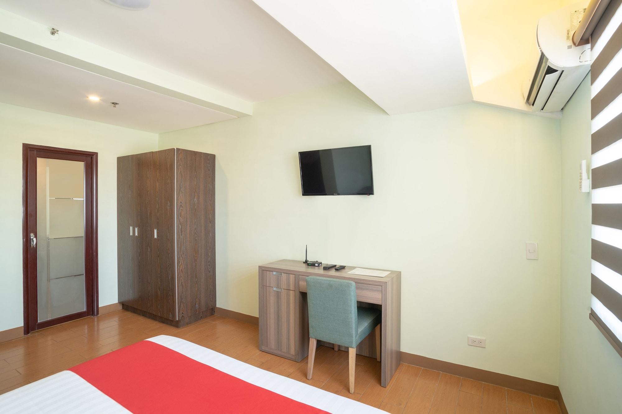 Oyo 196 Destiny Hotel Makati City Exterior photo